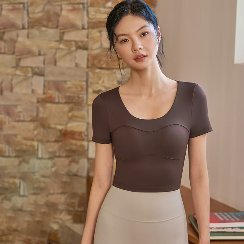 QUEEN YOGA瑜伽裸感短袖（內含胸墊）