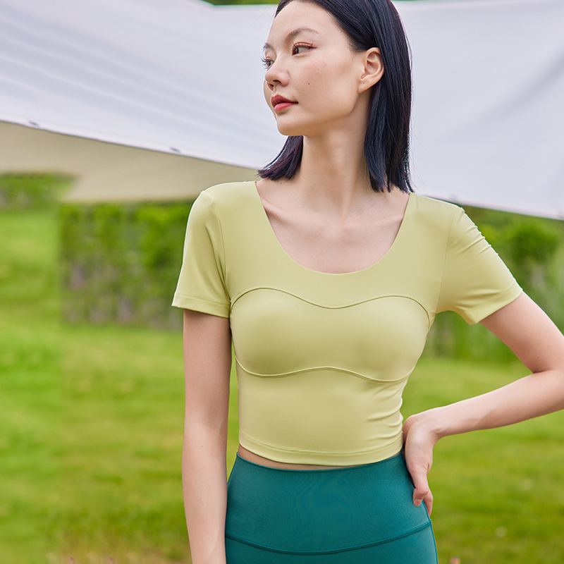 QUEEN YOGA瑜伽裸感短袖（內含胸墊）
