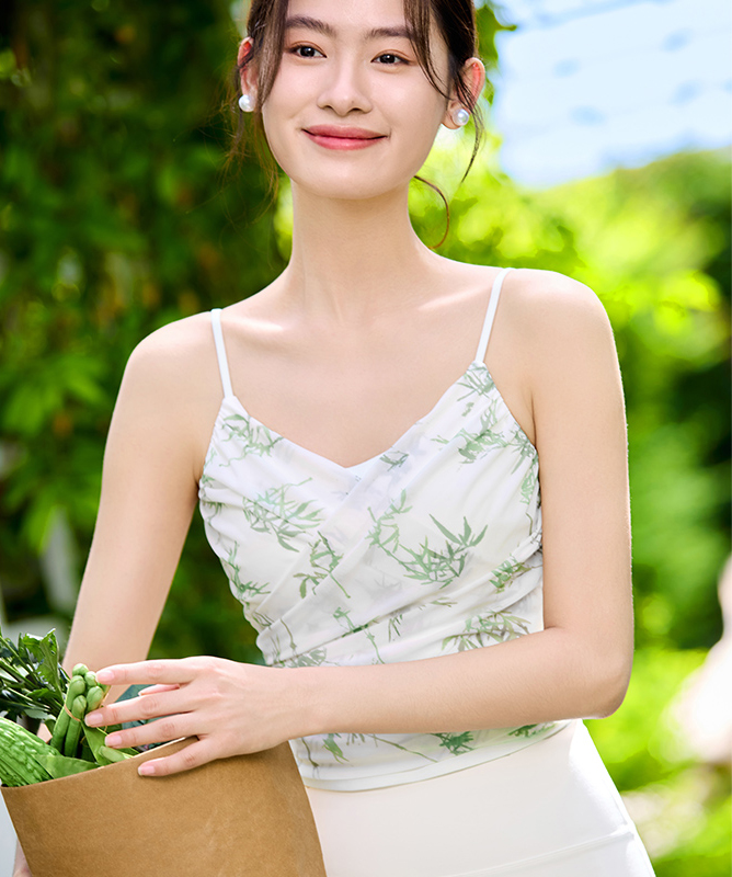 QUEEN YOGA新款運動背心女時尚抽褶美胸瑜伽背心上衣（附贈拆卸式胸墊）