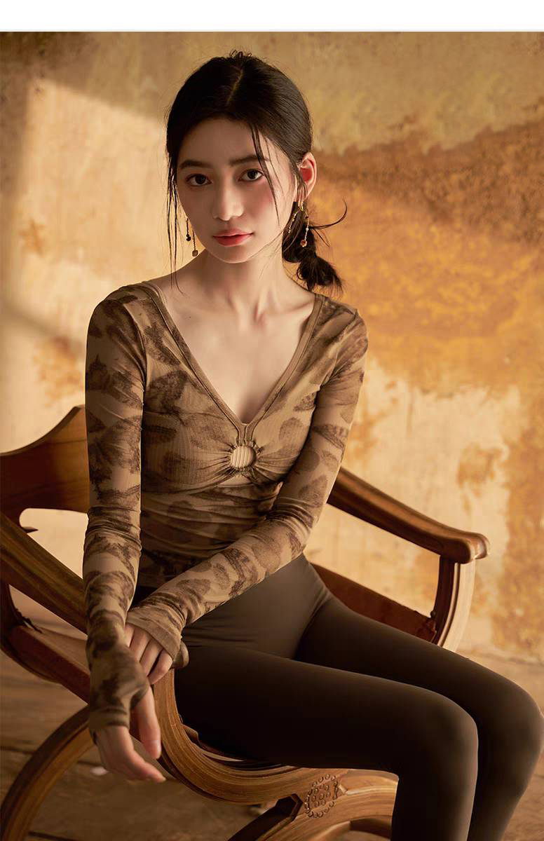 QUEEN YOGA瑜伽長袖罩衫外搭（不含胸墊）