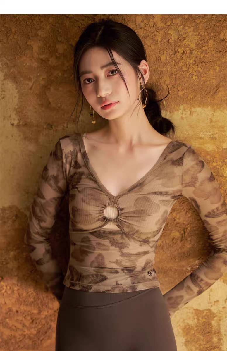 QUEEN YOGA瑜伽長袖罩衫外搭（不含胸墊）
