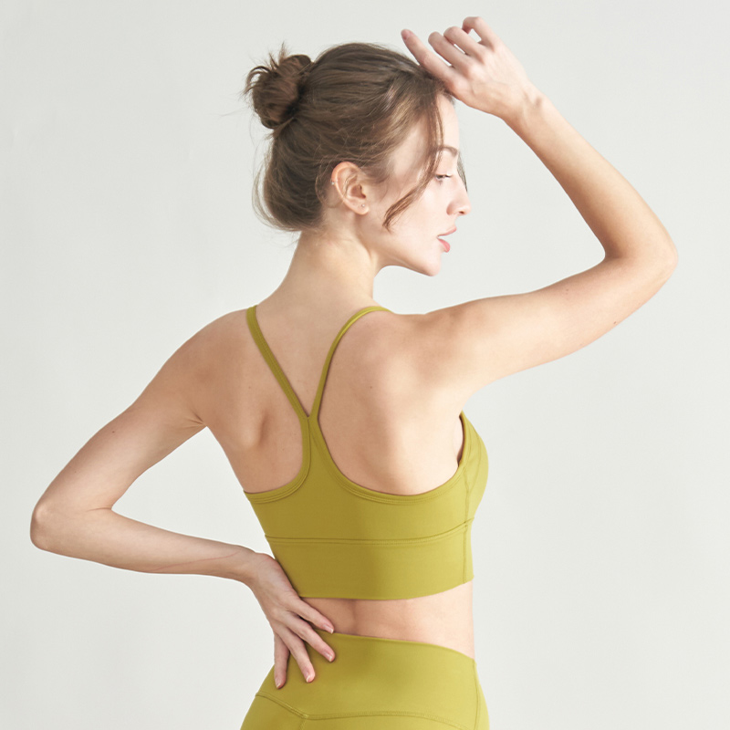 QUEEN YOGA 細肩帶Y字性感BRA（內含胸墊）