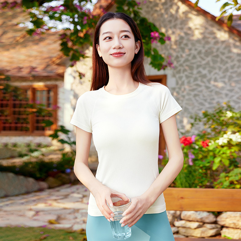 QUEEN YOGA瑜伽基礎簡單大方圓領一體織運動顯瘦瑜伽短袖上衣（無胸墊）