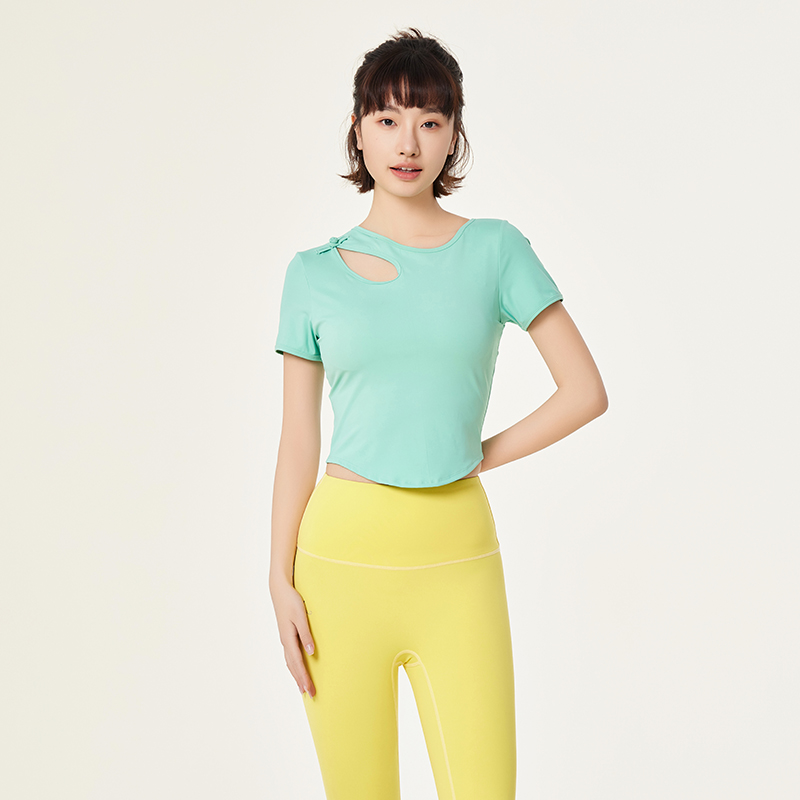 QUEEN YOGA 透氣修身運動健身瑜珈短袖上衣(附可拆卸式胸墊)