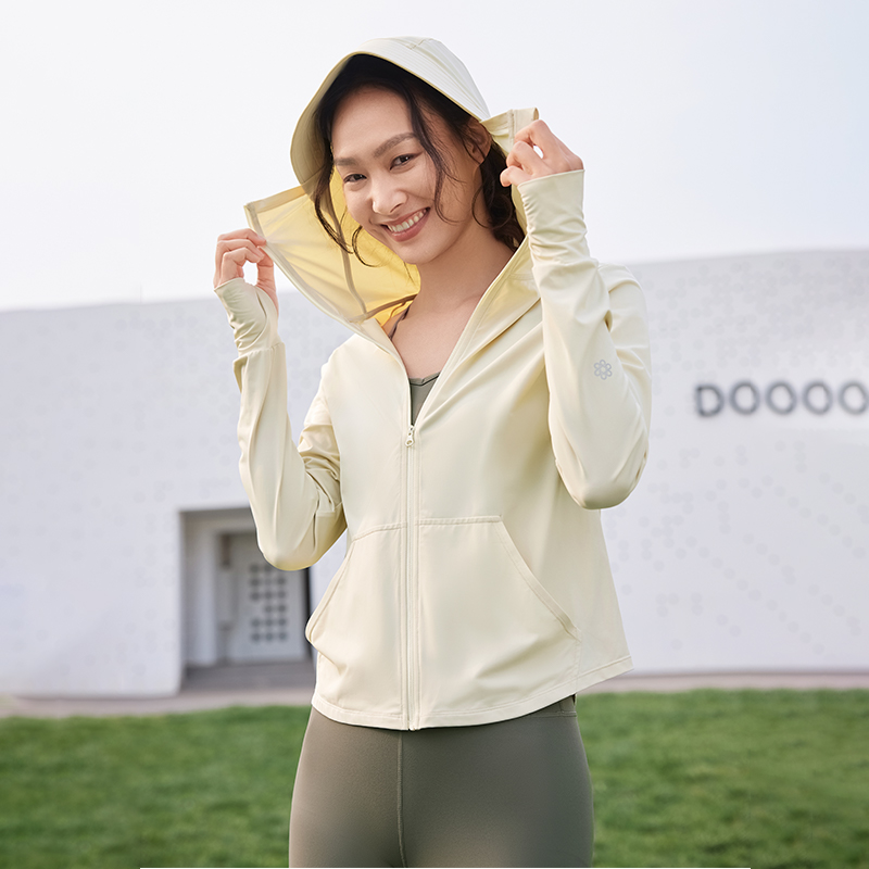 QUEEN YOGA瑜伽輕薄透氣防曬外套
