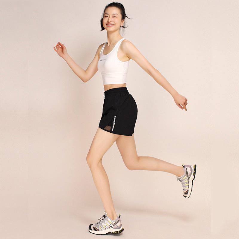 QUEEN YOGA泡泡格冰絲休閒運動短褲