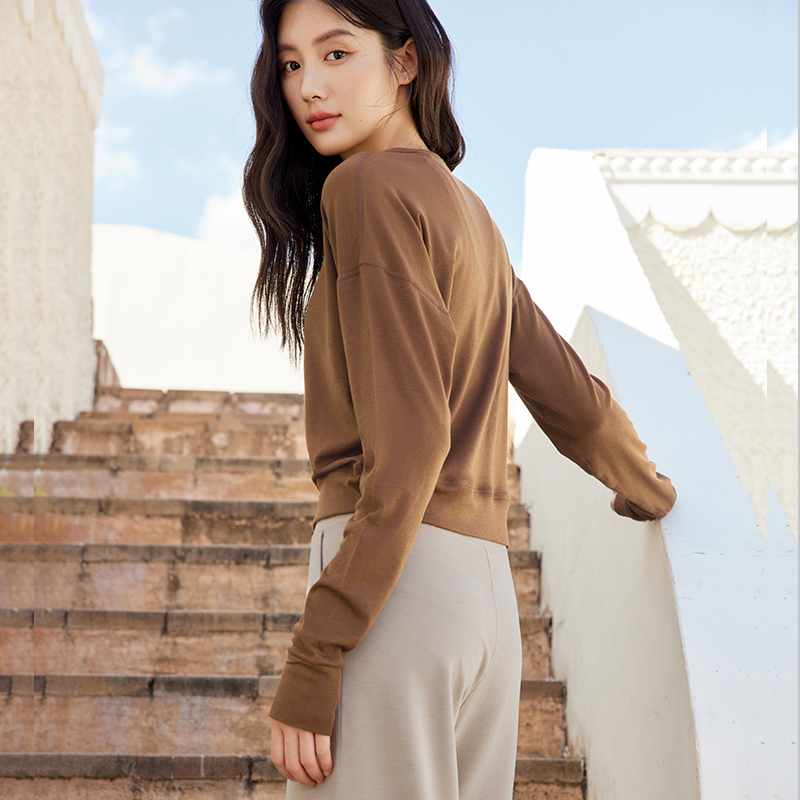 QUEEN YOGA雲感大V領運動瑜珈罩衫（無胸墊款）