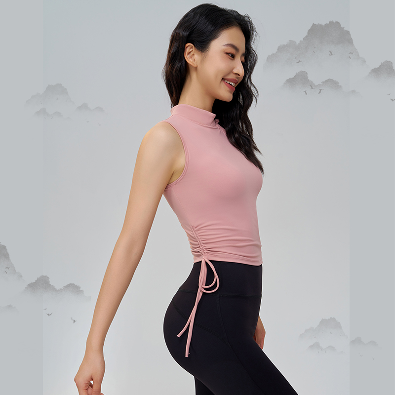 QUEEN YOGA蕾絲盤扣時尚拼接運動瑜珈背心(附可拆卸式胸墊)