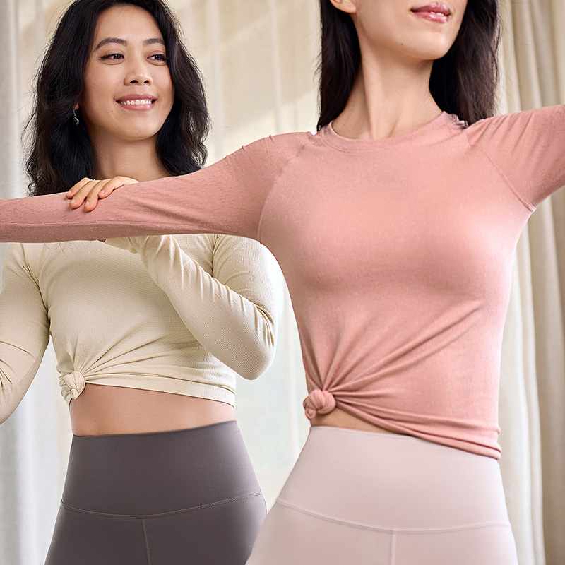 QUEEN YOGA瑜伽圓領簡約透氣時尚大方運動戶外一體織長袖上衣（無胸墊款）