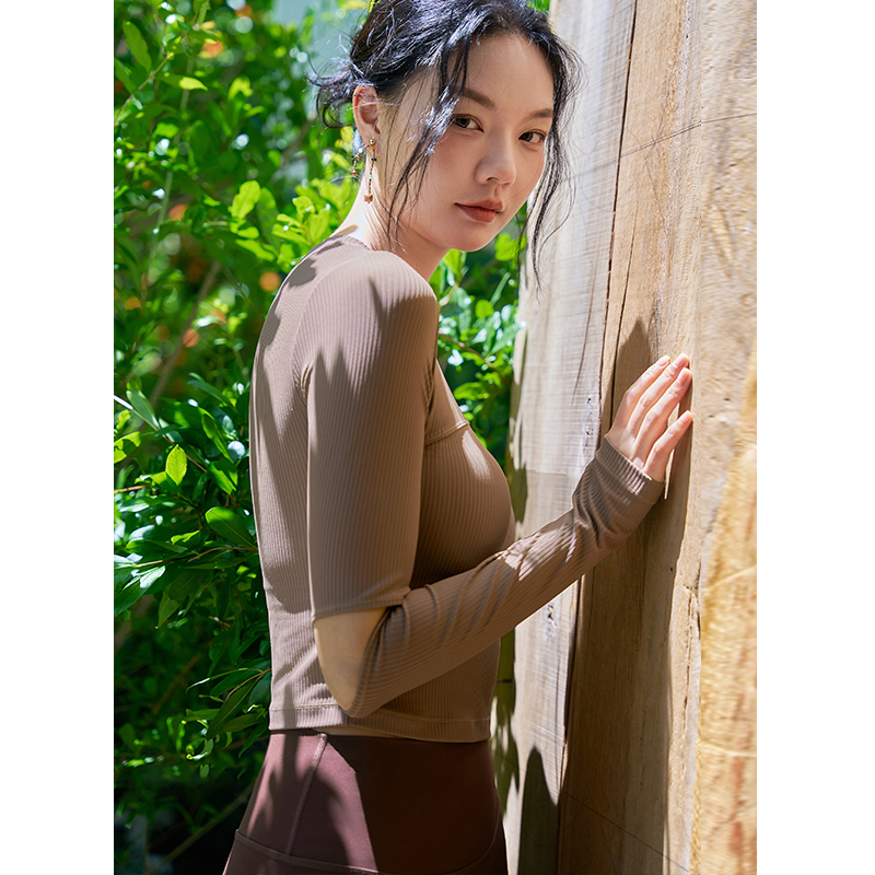 QUEEN YOGA瑜伽運動健身設計款長袖上衣（內含胸墊）