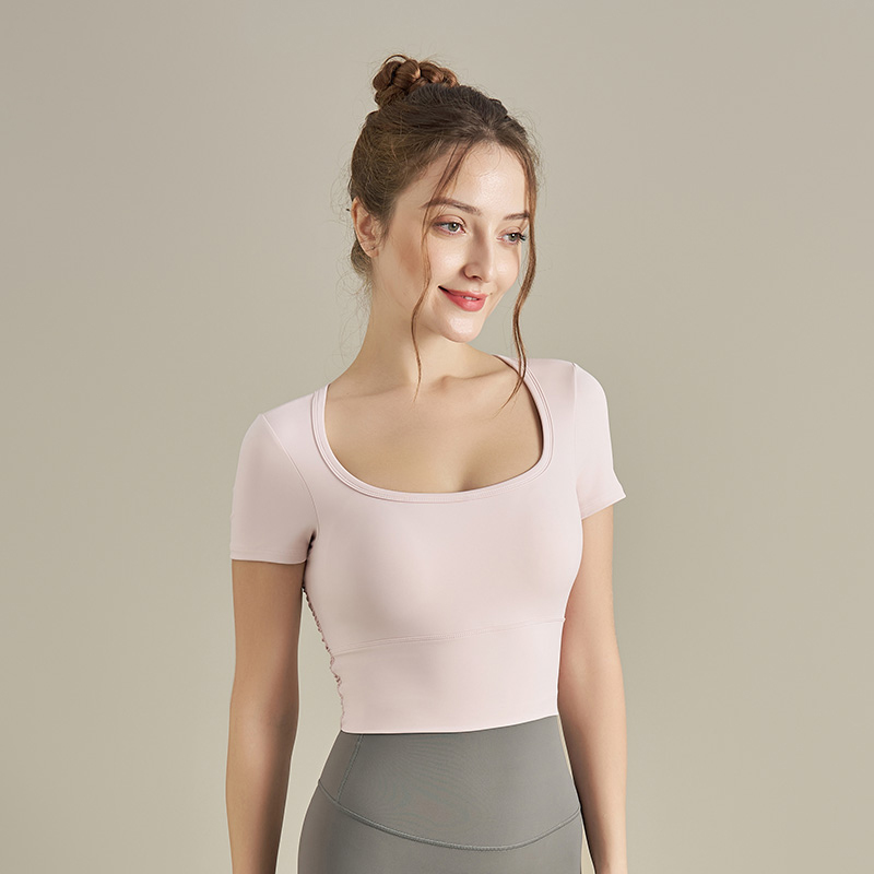 QUEEN YOGA運動瑜珈短版短袖上衣(附可拆卸式胸墊)
