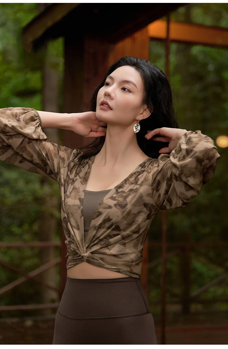 QUEEN YOGA瑜伽長袖運動外搭罩衫（無胸墊款）