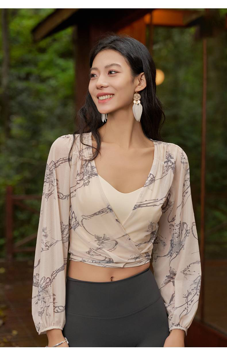 QUEEN YOGA瑜伽長袖運動外搭罩衫（無胸墊款）