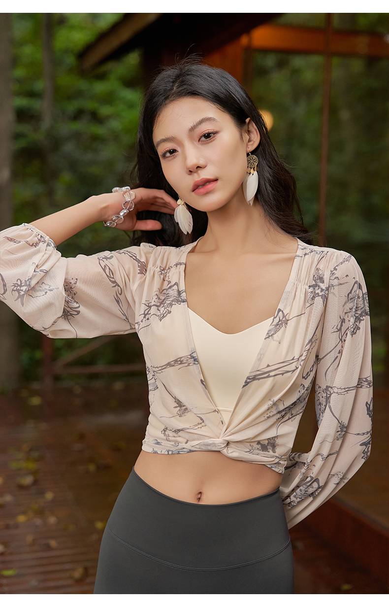 QUEEN YOGA瑜伽長袖運動外搭罩衫（無胸墊款）