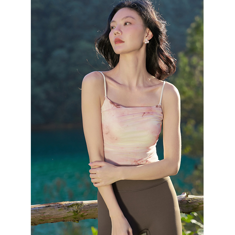 QUEEN YOGA印花扎染細肩帶運動瑜伽背心(附贈拆卸式胸墊）