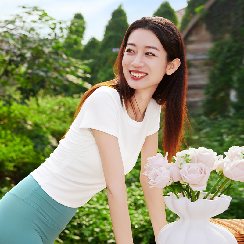QUEEN YOGA瑜伽休閒圓領簡約收腰顯瘦經典短款T恤上衣（無胸墊款）