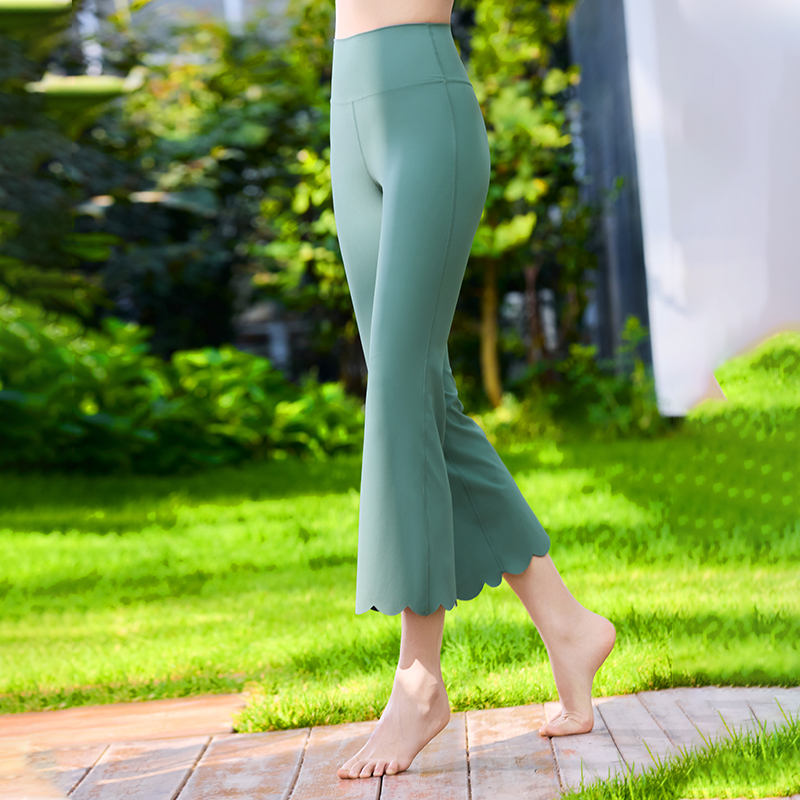 QUEEN YOGA瑜伽服運動健身修身顯瘦微喇叭褲七分瑜伽褲