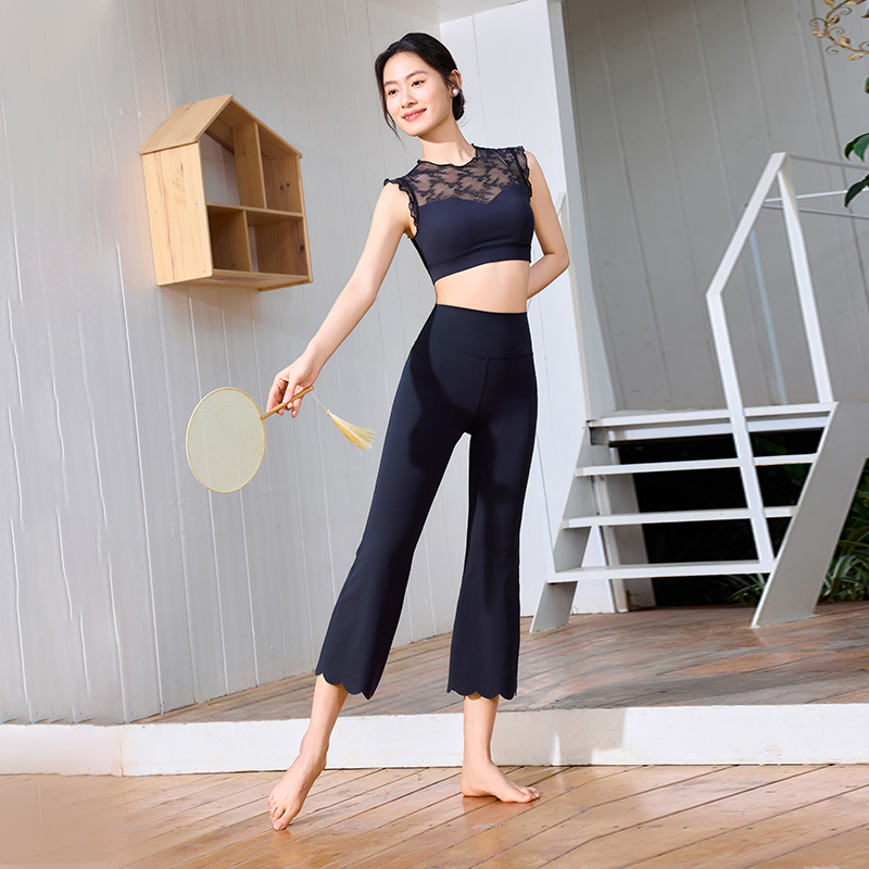 QUEEN YOGA瑜伽服運動健身修身顯瘦微喇叭褲七分瑜伽褲