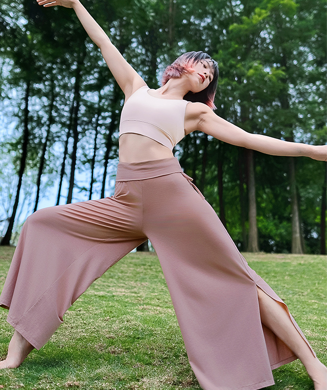 QUEEN YOGA瑜伽服自在寬鬆運動日常闊腿褲