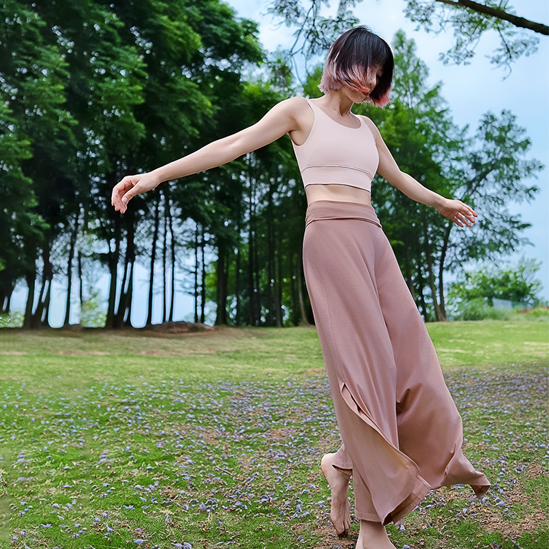QUEEN YOGA瑜伽服自在寬鬆運動日常闊腿褲