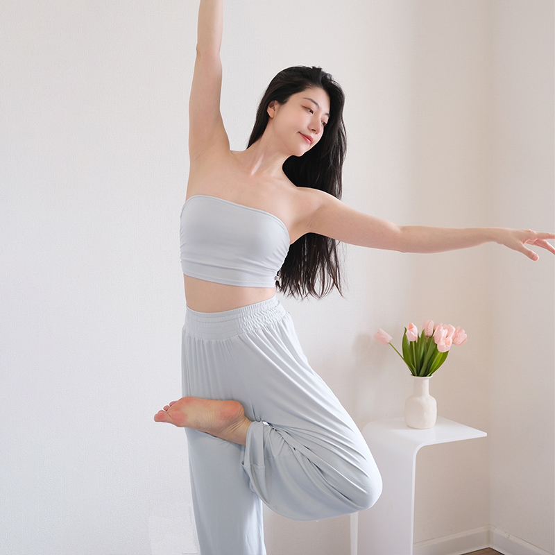 QUEEN YOGA新款無肩帶美背防滑一體杯小可愛BRA（固定一體杯）