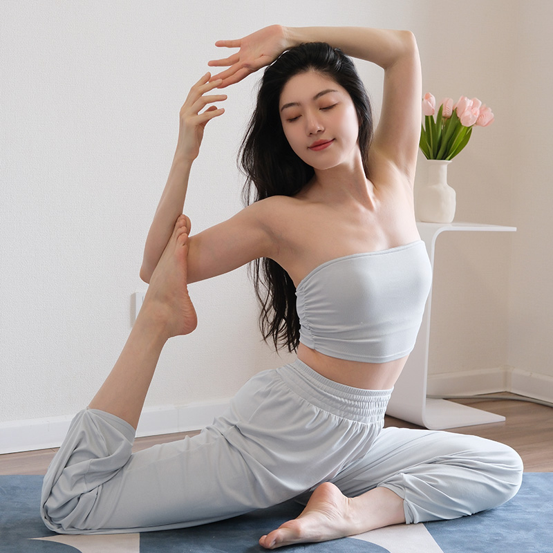 QUEEN YOGA新款無肩帶美背防滑一體杯小可愛BRA（固定一體杯）