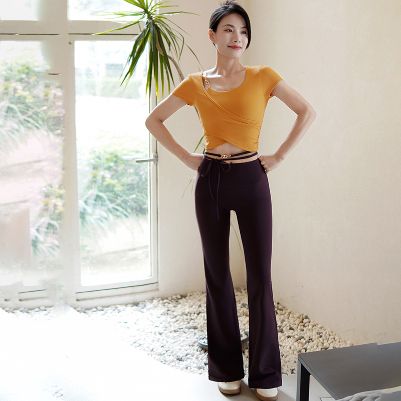 QUEEN YOGA瑜伽服收腰抽裙顯瘦運動短袖一體杯上衣（固定一體杯）