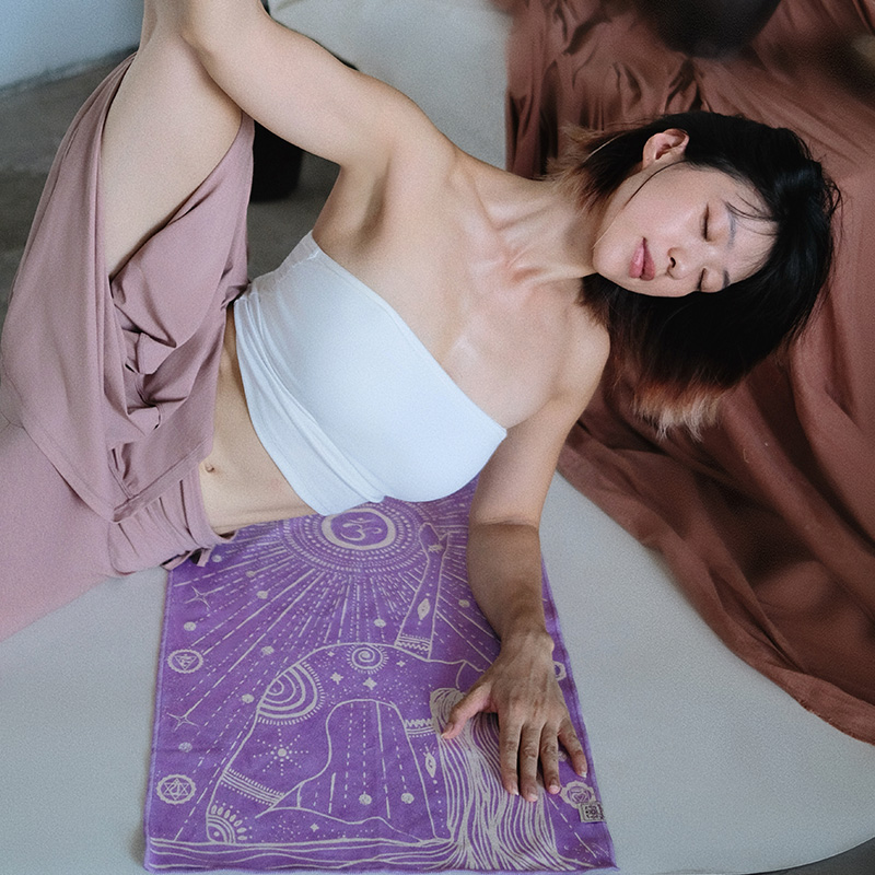 QUEEN YOGA瑜伽運動止滑加厚柔軟什麼雙面瑜伽小鋪巾
