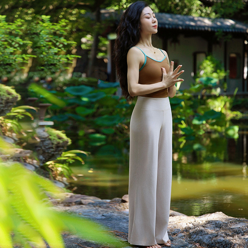 QUEEN YOGA瑜伽服經典祼感運動撞色一體杯瑜伽運動背心（固定一體杯）
