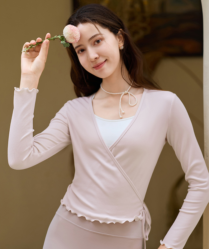 QUEEN YOGA瑜伽服新款天絲木耳邊繫繩休閒透氣長袖外搭罩衫（無胸墊款）