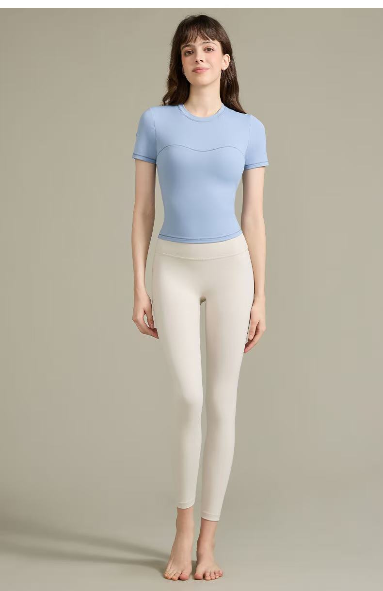 QUEEN YOGA圓領修身運動瑜伽短袖上衣（附可拆卸式胸墊）