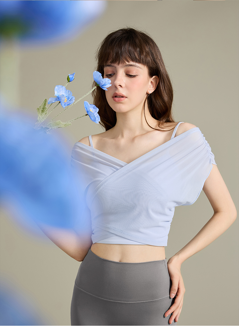 QUEEN YOGA氣質短版運動瑜伽假兩件短袖上衣（附可拆卸式胸墊）