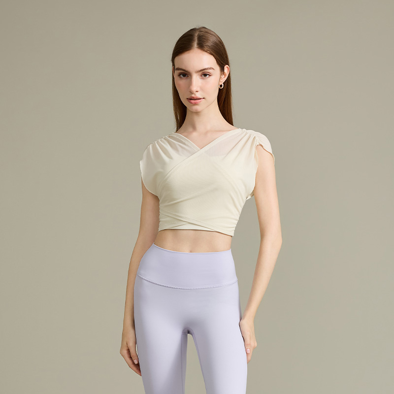 QUEEN YOGA氣質短版運動瑜伽假兩件短袖上衣（附可拆卸式胸墊）