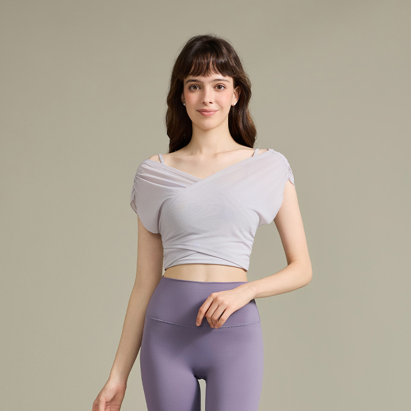 QUEEN YOGA氣質短版運動瑜伽假兩件短袖上衣（附可拆卸式胸墊）