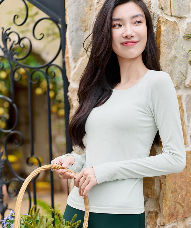 QUEEN YOGA瑜伽服一體杯運動健身閃閃線無縫一體織長袖（固定一體杯）