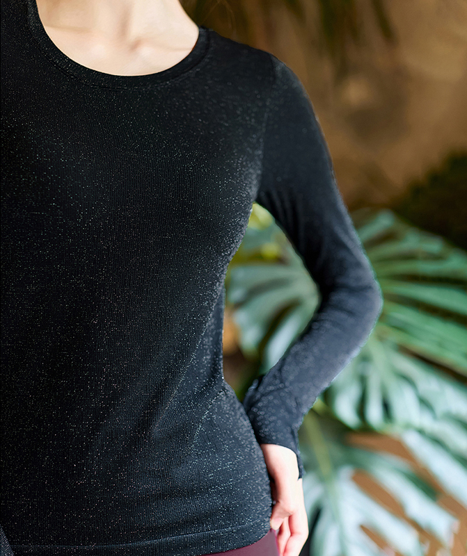 QUEEN YOGA瑜伽服一體杯運動健身閃閃線無縫一體織長袖（固定一體杯）