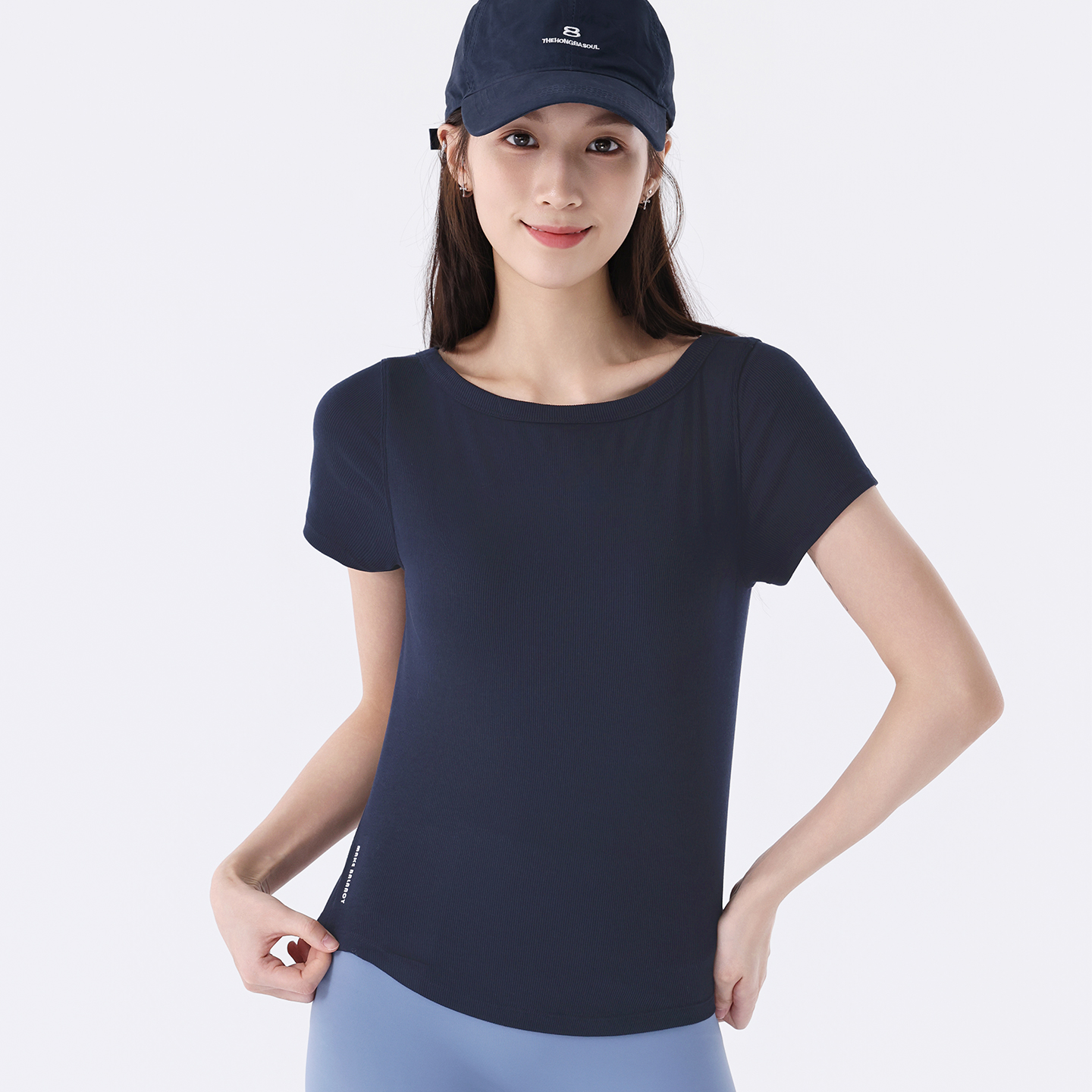 QUEEN YOGA抗皺圓領短款螺紋運動瑜伽短袖上衣(一體杯胸墊)