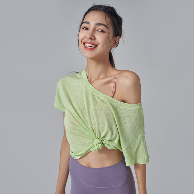 QUEEN YOGA短款外搭罩衫----點選顏色，再選尺寸出現模特相應的照片