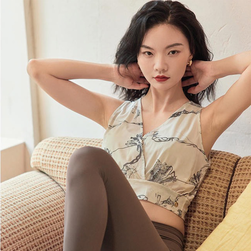 QUEEN YOGA透氣網紗背心式罩衫