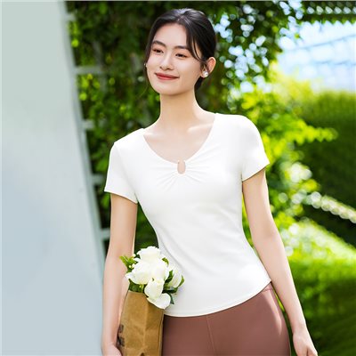 QUEEN YOGA瑜伽服休閒戶外簡約時尚V領顯瘦短袖T恤上衣一體成型（固定一體杯）