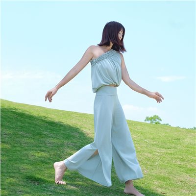 QUEEN YOGA瑜伽服自在寬鬆運動日常闊腿褲